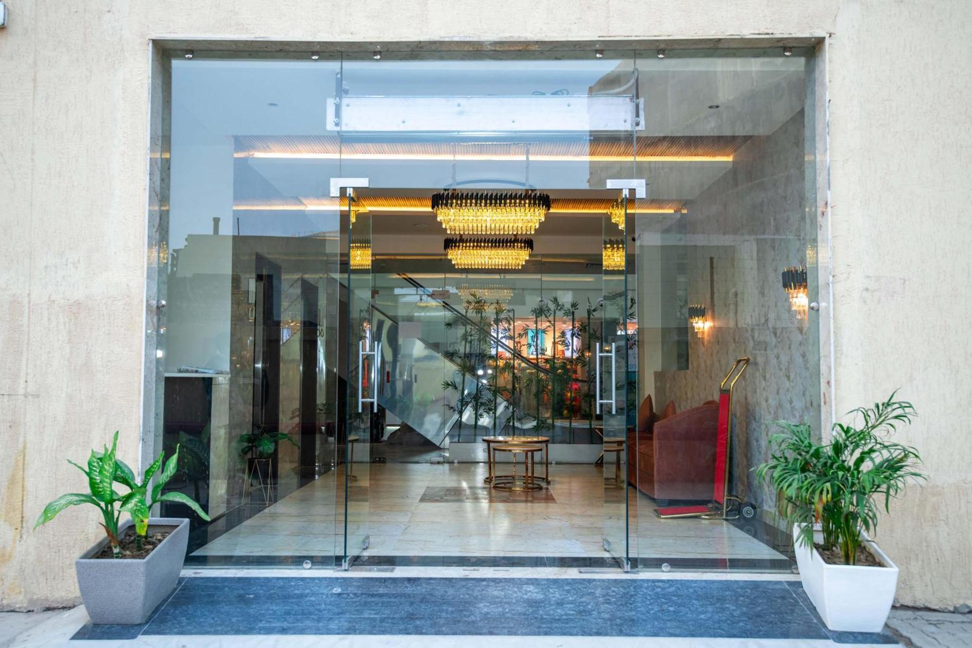 Hotel Avadh Classio Near By Ram Mandir Faizābād Eksteriør billede